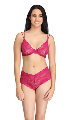 Set of Underwired Lace Bra & Mid Waist Lace Hipster
